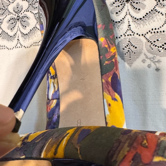 Colorful Women's Heels - Picture 6 of 16